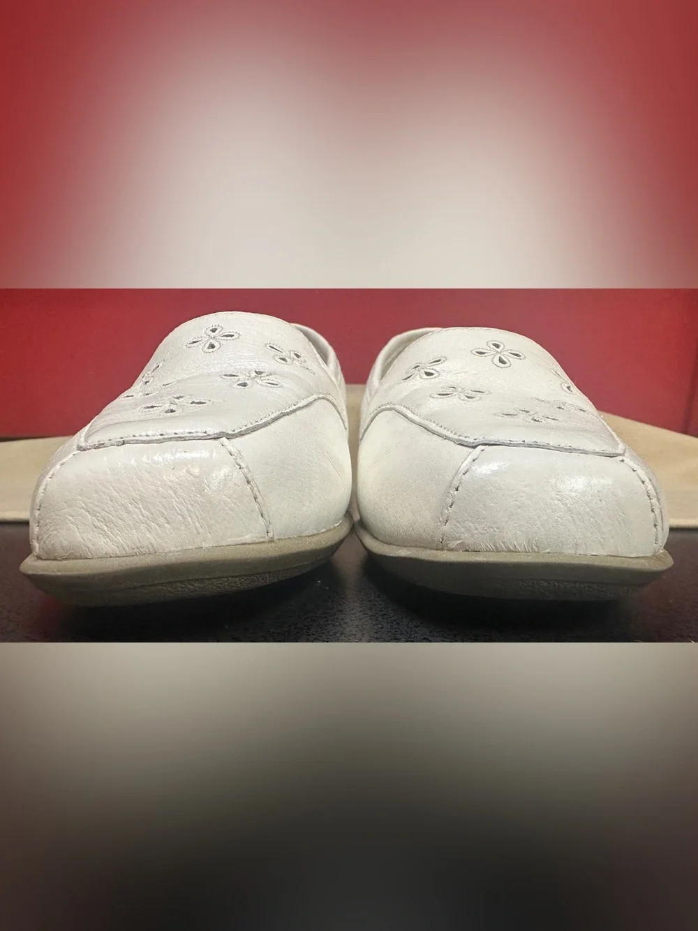 Dr Scholl’s White Leather Loafers Floral Pattern Cutouts Women’s Size 7.5M